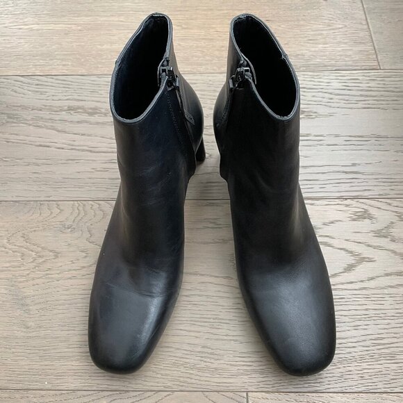 Oak + Fort 5627 2.75" Heeled Leather Booties w Inside Zip Closure Black Sz 8 - Picture 1 of 10